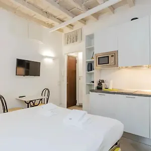 https://alzaia-green-room.italymilanhotels.net