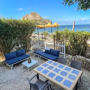 Dimore Di Mare - Beachfront Holiday home