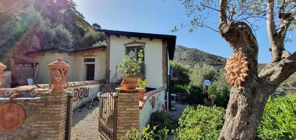 L'Uliveto Villa Reitano  Farm stay