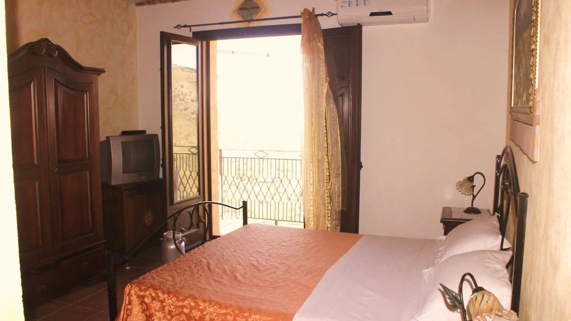 Farm stay L'Uliveto Villa Reitano  Italy